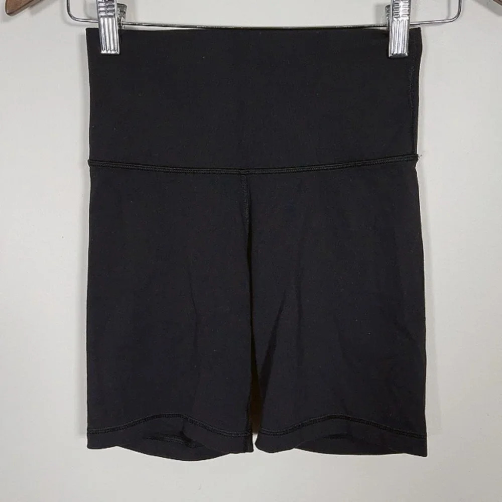 Aritzia Tna Life Atmosphere Hi-rise 7" Short - Picture 3 of 7